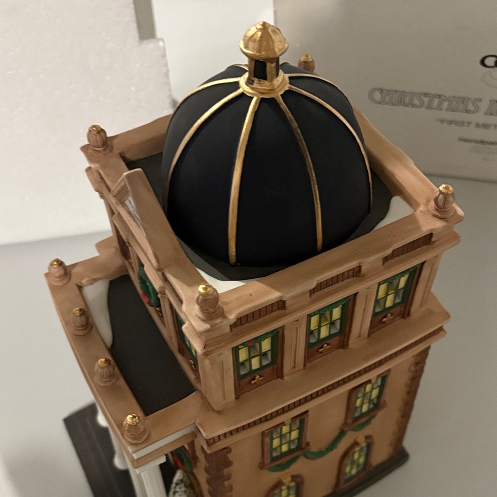 Department 56, Christmas in the City, “First Metropolitan Bank” NIB - Picture 5 of 8